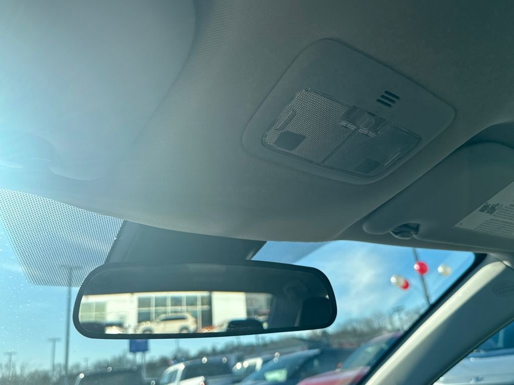 Used 2017 Toyota Corolla SE w/ Carpet Mat Package (TMS) image 31