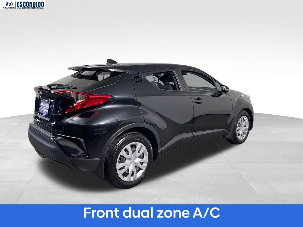 Used 2019 Toyota C-HR LE FWD image 5