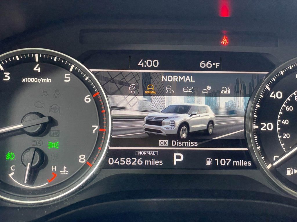 Used 2020 Mitsubishi Outlander Sport 2.0 ES image 31