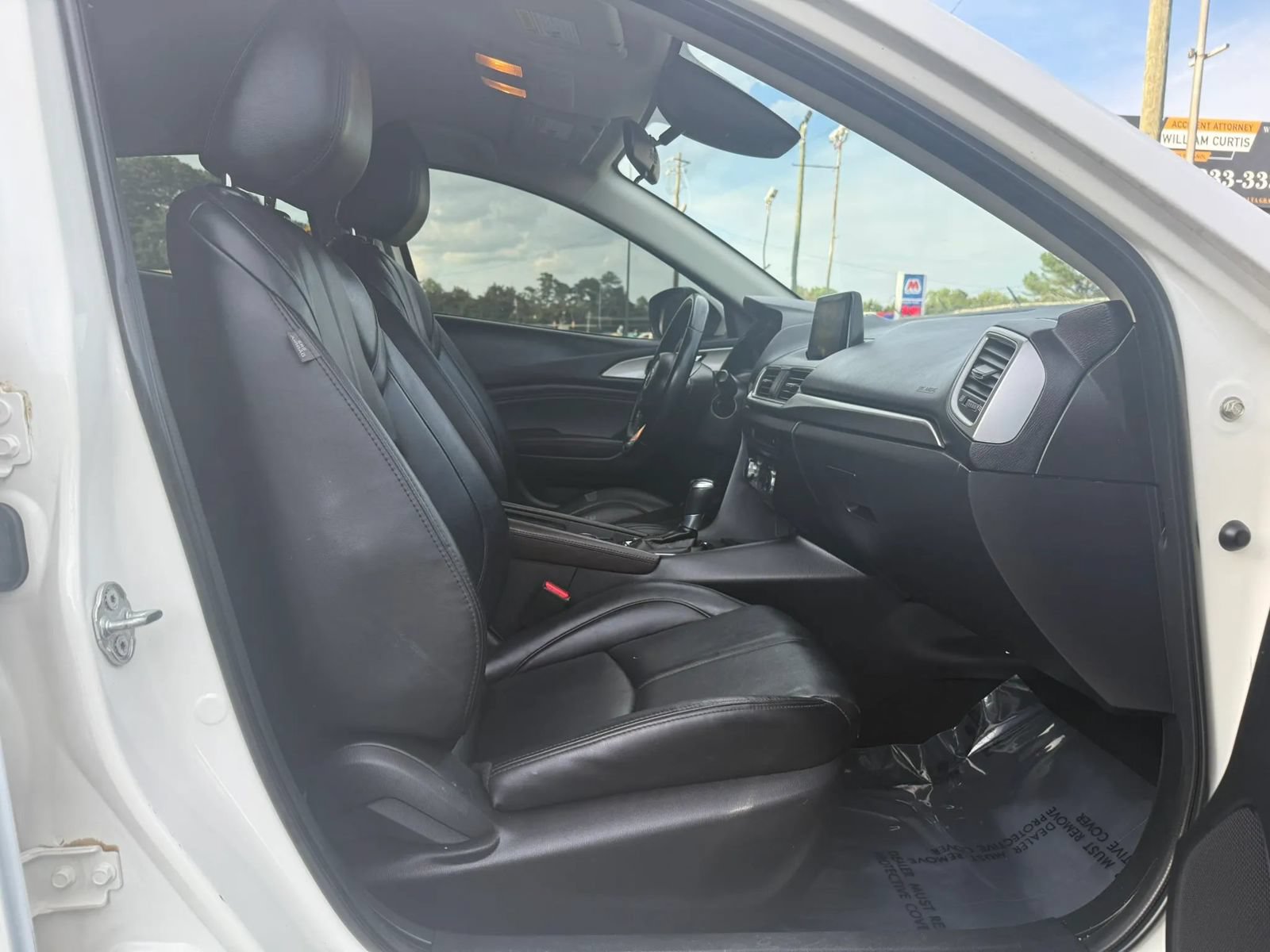 Used 2017 MAZDA MAZDA3 Touring FWD image 17
