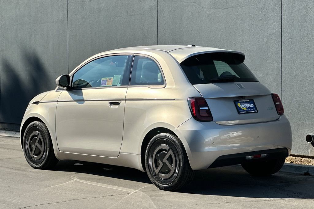 New 2025 FIAT 500 e image 6