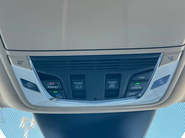 Used 2022 Acura MDX w/ Technology Package AWD/4WD image 36