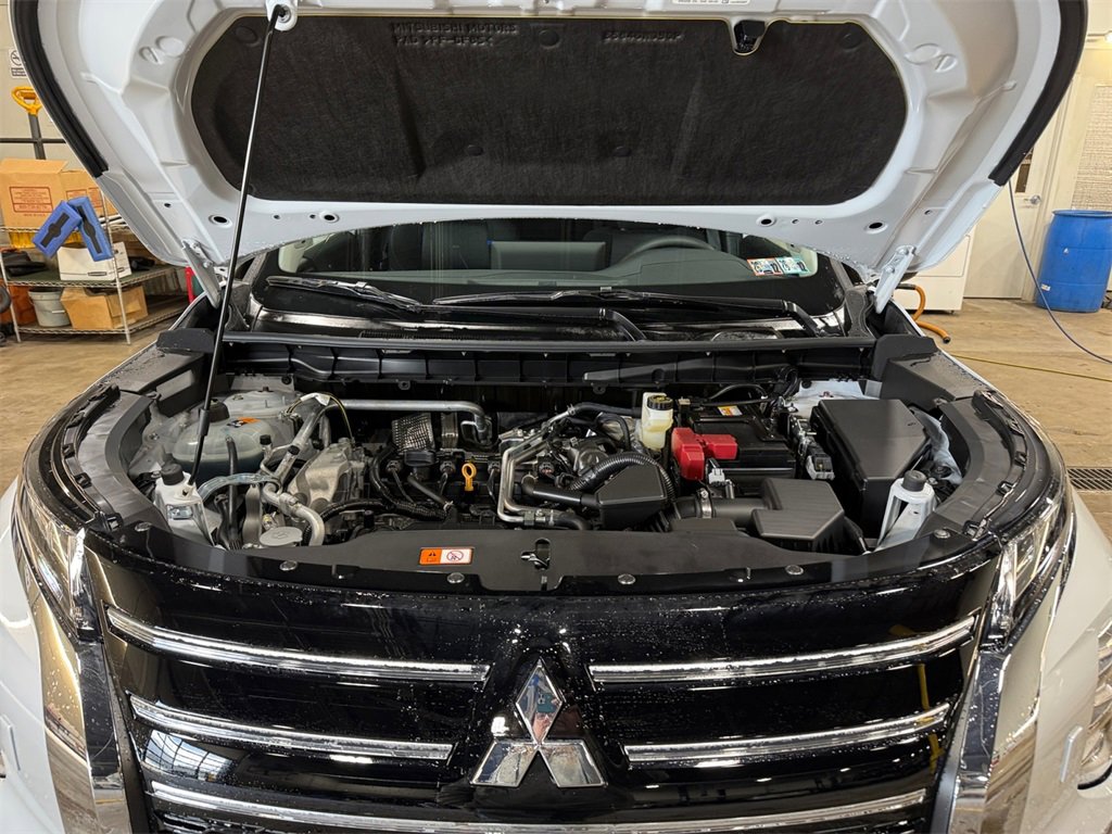 New 2025 Mitsubishi Outlander ES image 26