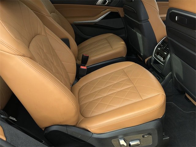 Used 2023 BMW X7 xDrive40i w/ Executive Package image 39