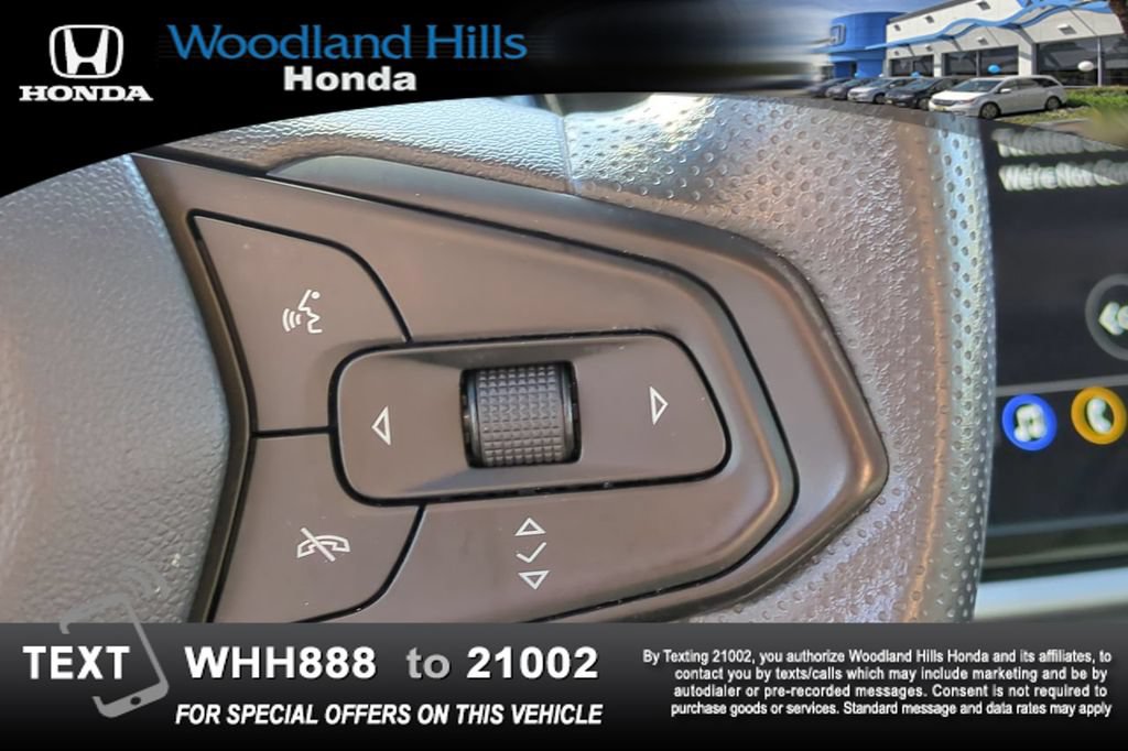 Used 2023 Chevrolet Bolt LT FWD image 12