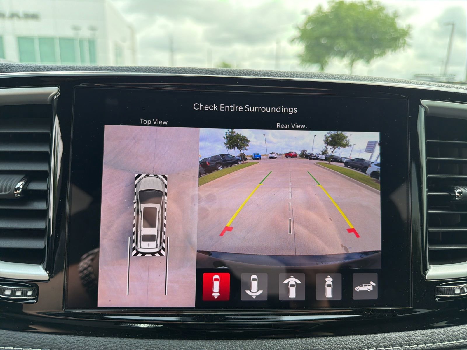 New 2027 Chrysler Pacifica Limited FWD image 20
