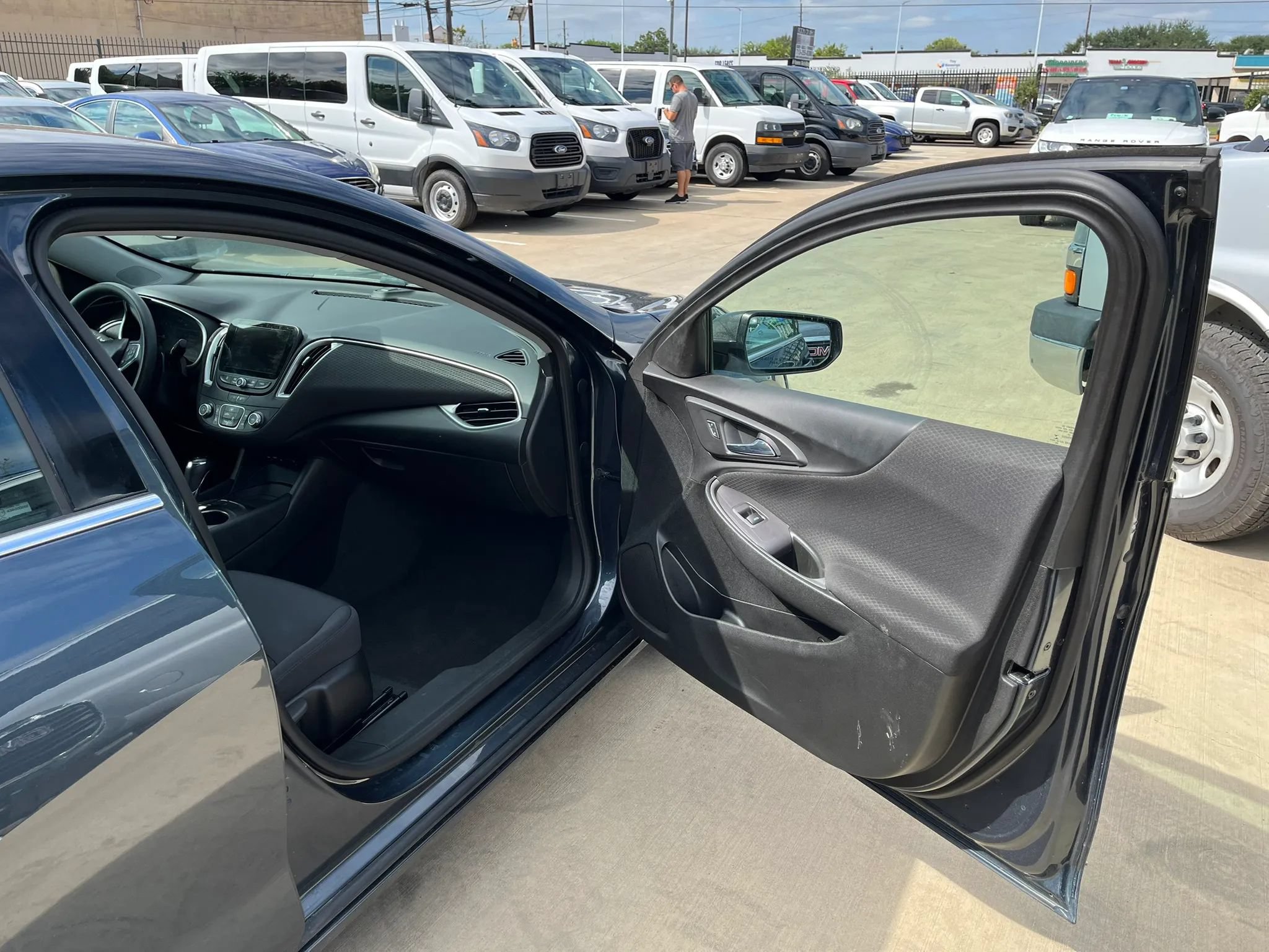 Used 2020 Chevrolet Malibu LS FWD image 29