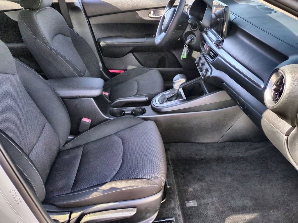 Used 2024 Kia Forte LXS w/ LXS Technology Package image 26