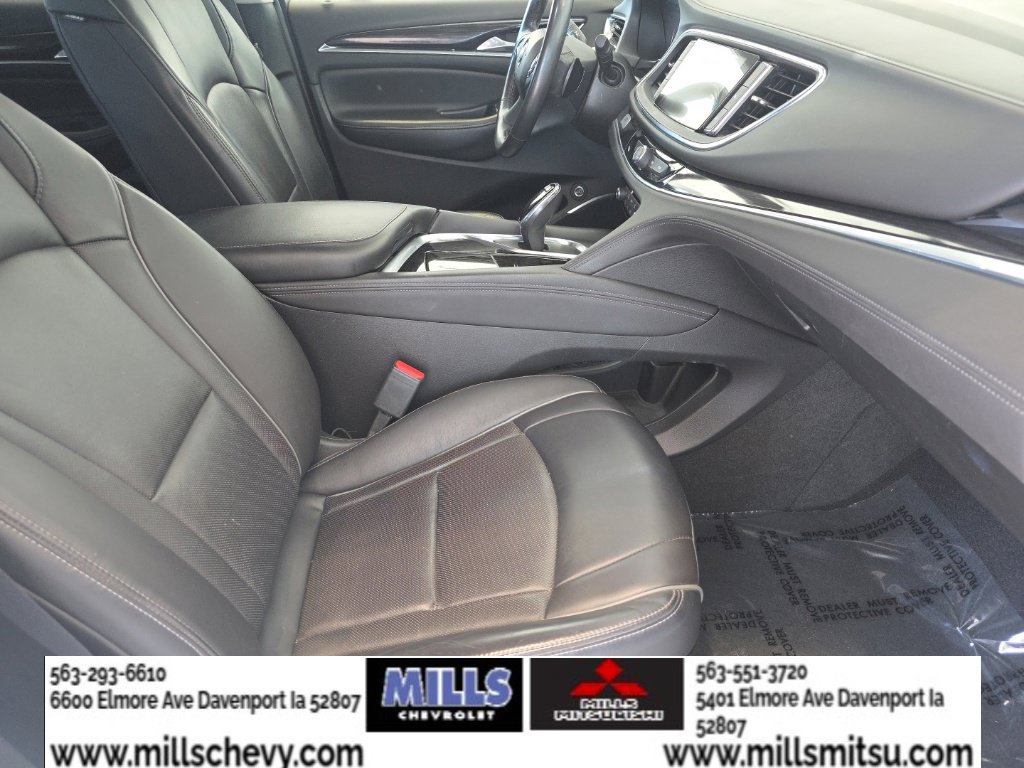 Used 2019 Buick Enclave Avenir w/ Avenir Technology Package AWD/4WD image 34