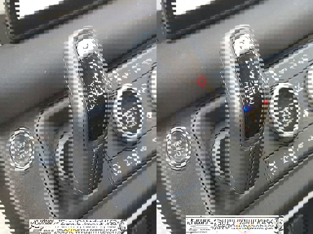 Used 2023 Land Rover Defender 110 SE image 16