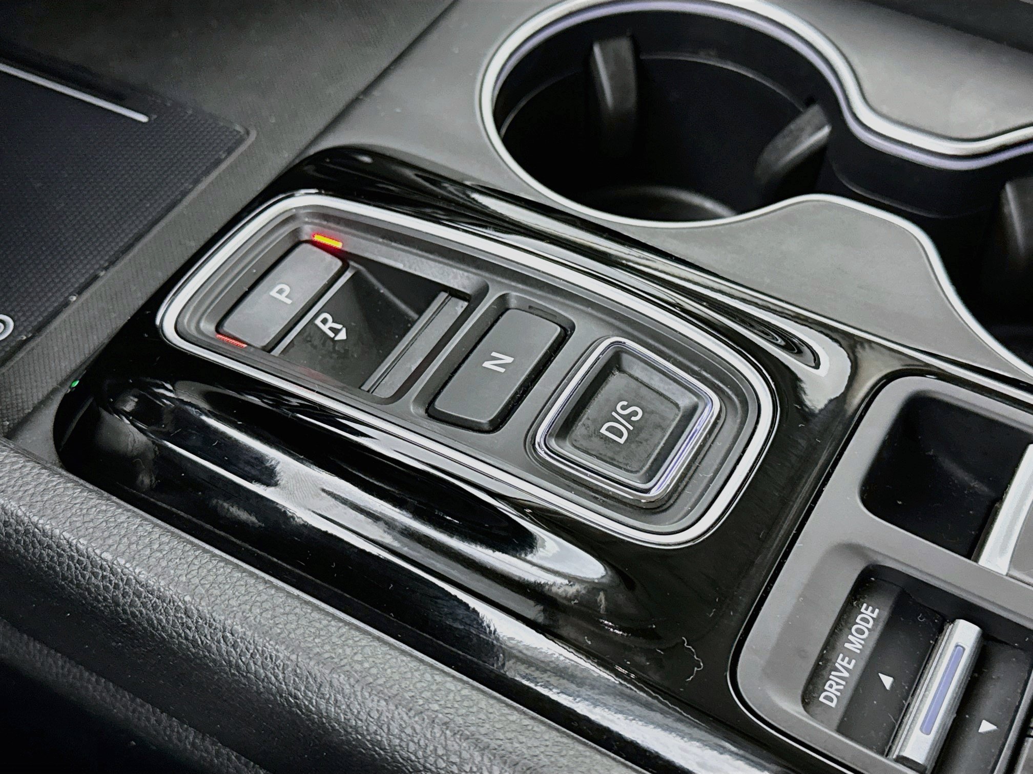Certified 2025 Honda Pilot Touring image 17