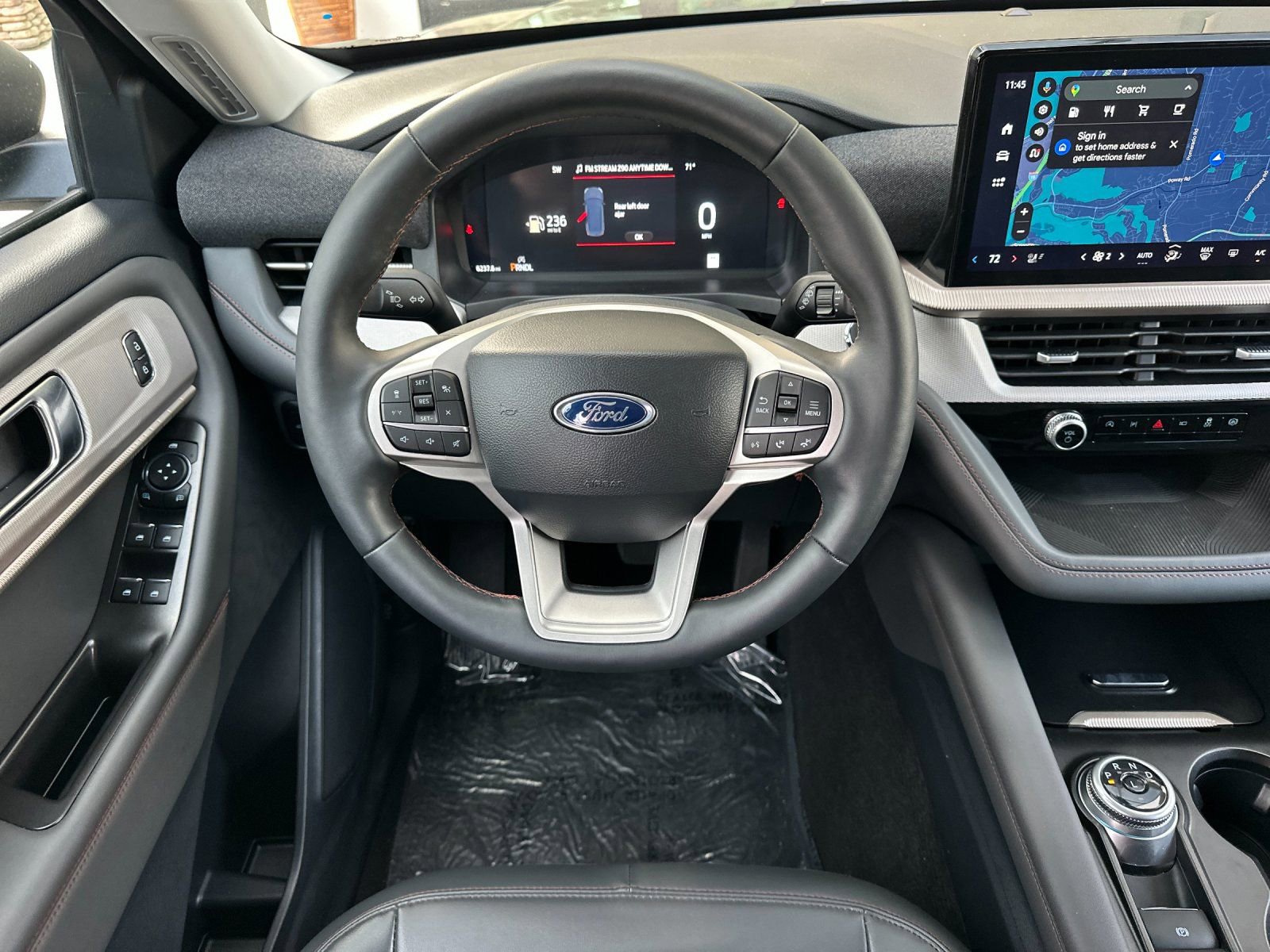 New 2025 Ford Explorer Active w/ Active Comfort Package image 16