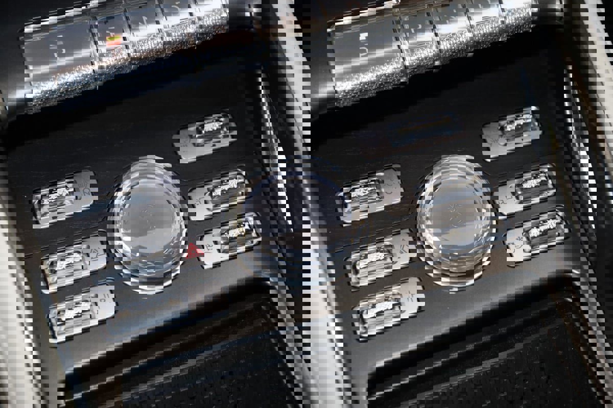 Used 2025 Lincoln Nautilus Reserve AWD/4WD image 32