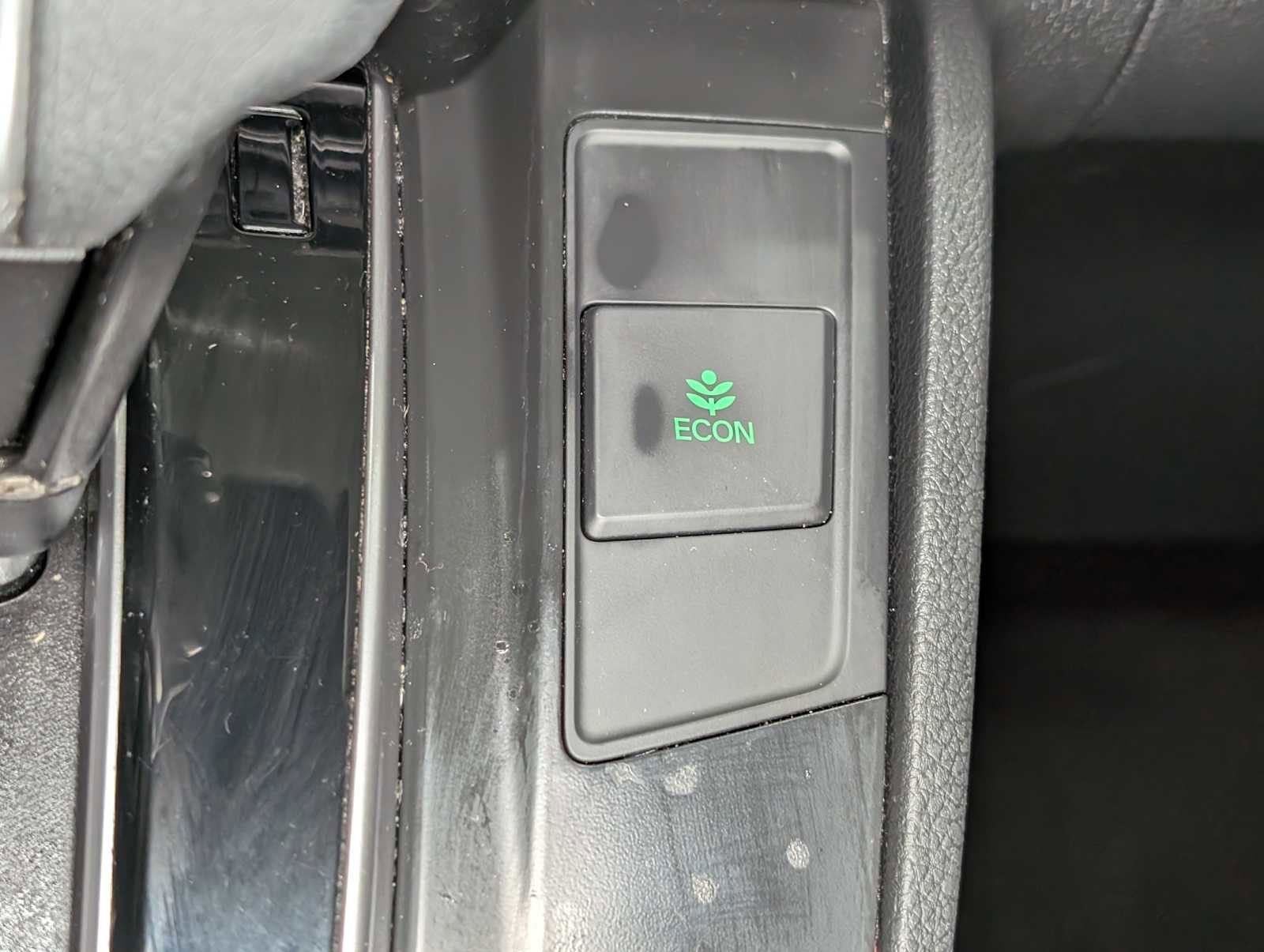 Used 2018 Honda CR-V EX image 30
