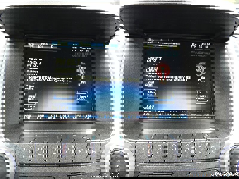 Used 2017 Chevrolet Equinox LT w/ Convenience Package image 28