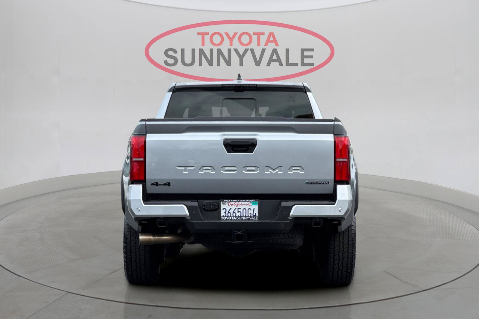 Certified 2025 Toyota Tacoma TRD Off-Road AWD/4WD image 9