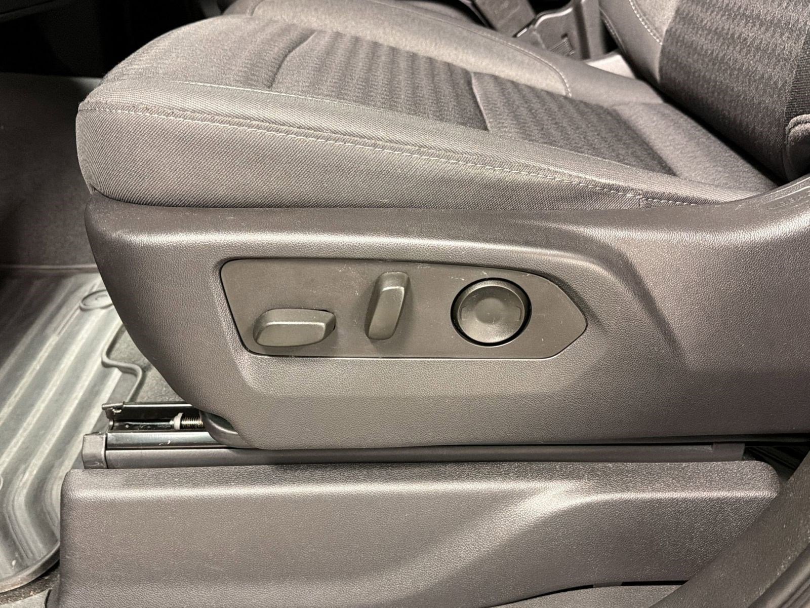 Certified 2023 Chevrolet Silverado 1500 Custom RWD image 10