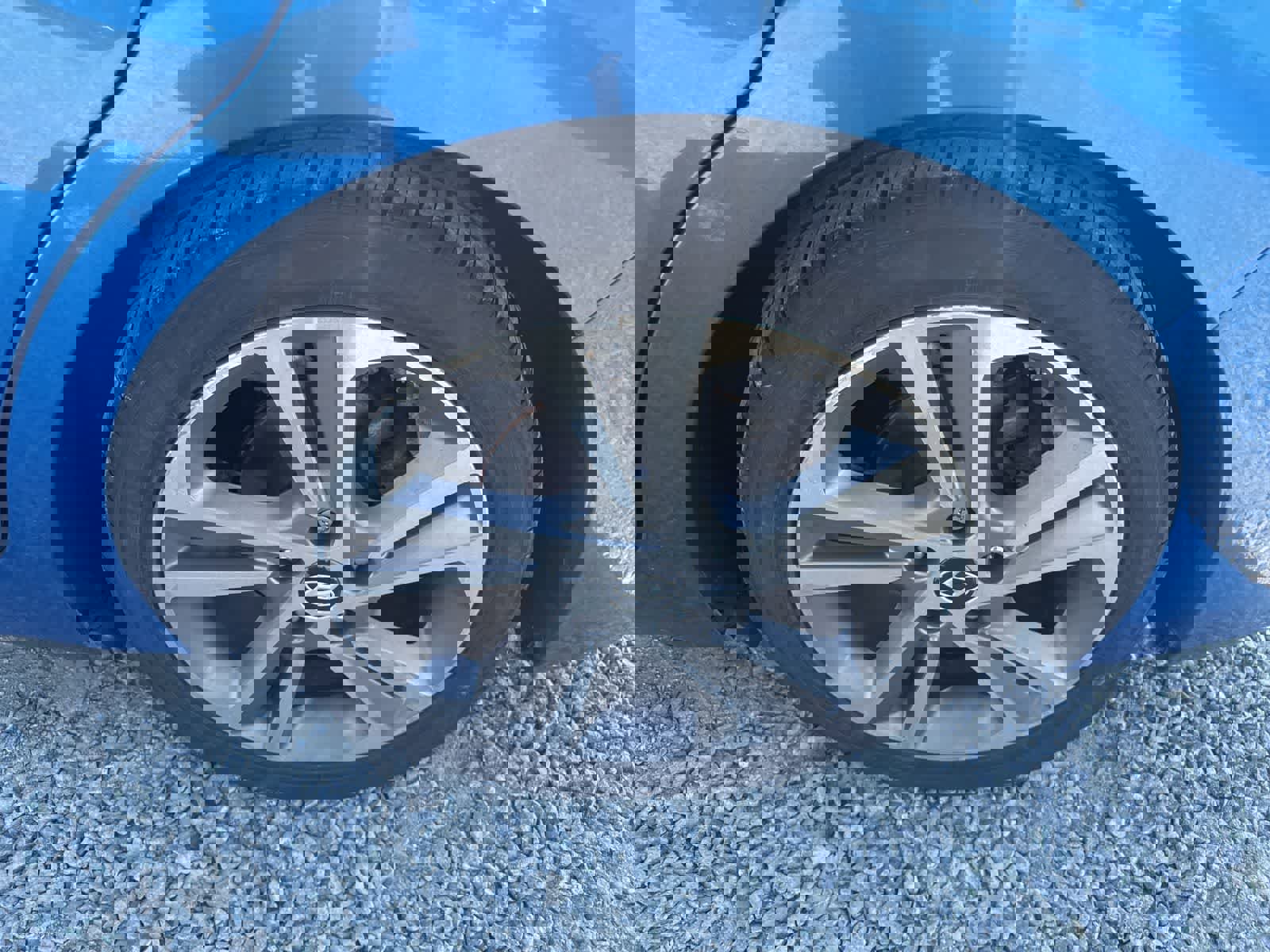 Used 2017 Hyundai Elantra Limited image 10