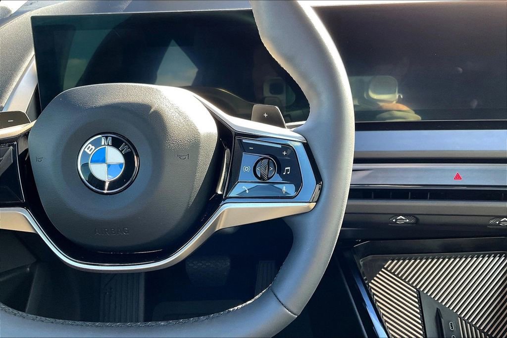 Certified 2025 BMW X3 xDrive30i w/ Premium Package image 12