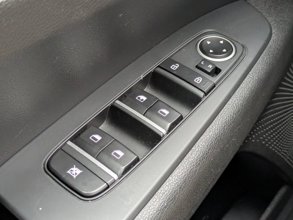 Used 2023 Kia Forte LXS w/ LXS Technology Package image 21