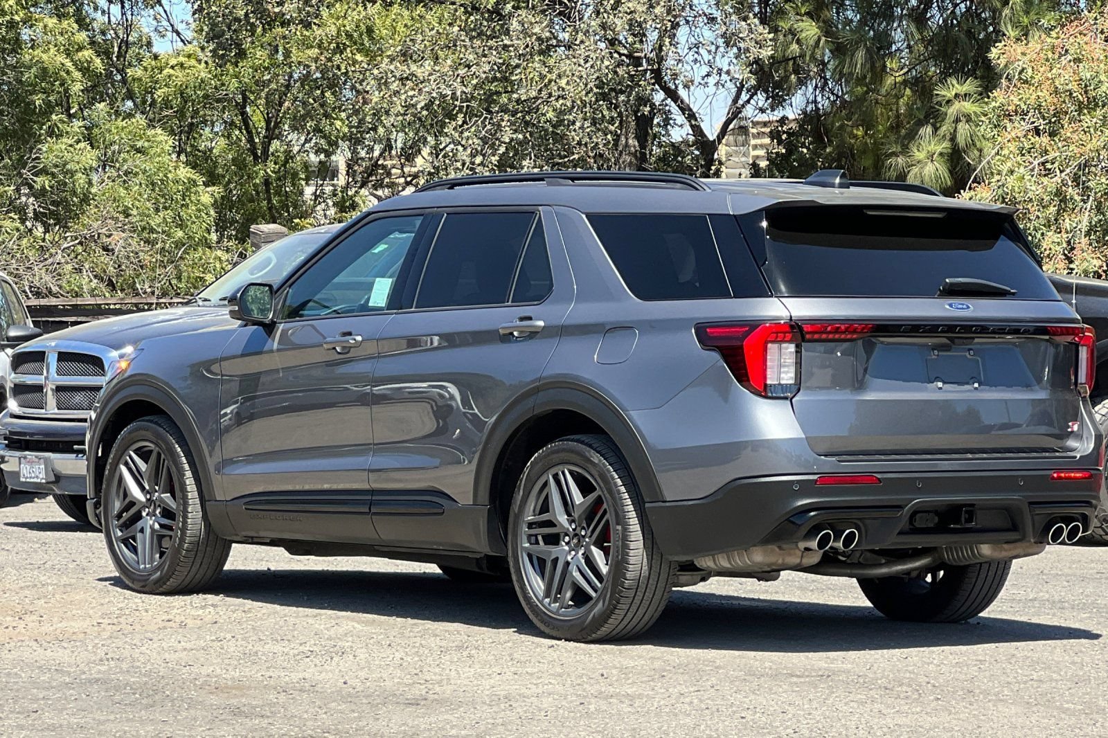 Certified 2025 Ford Explorer ST AWD/4WD image 6