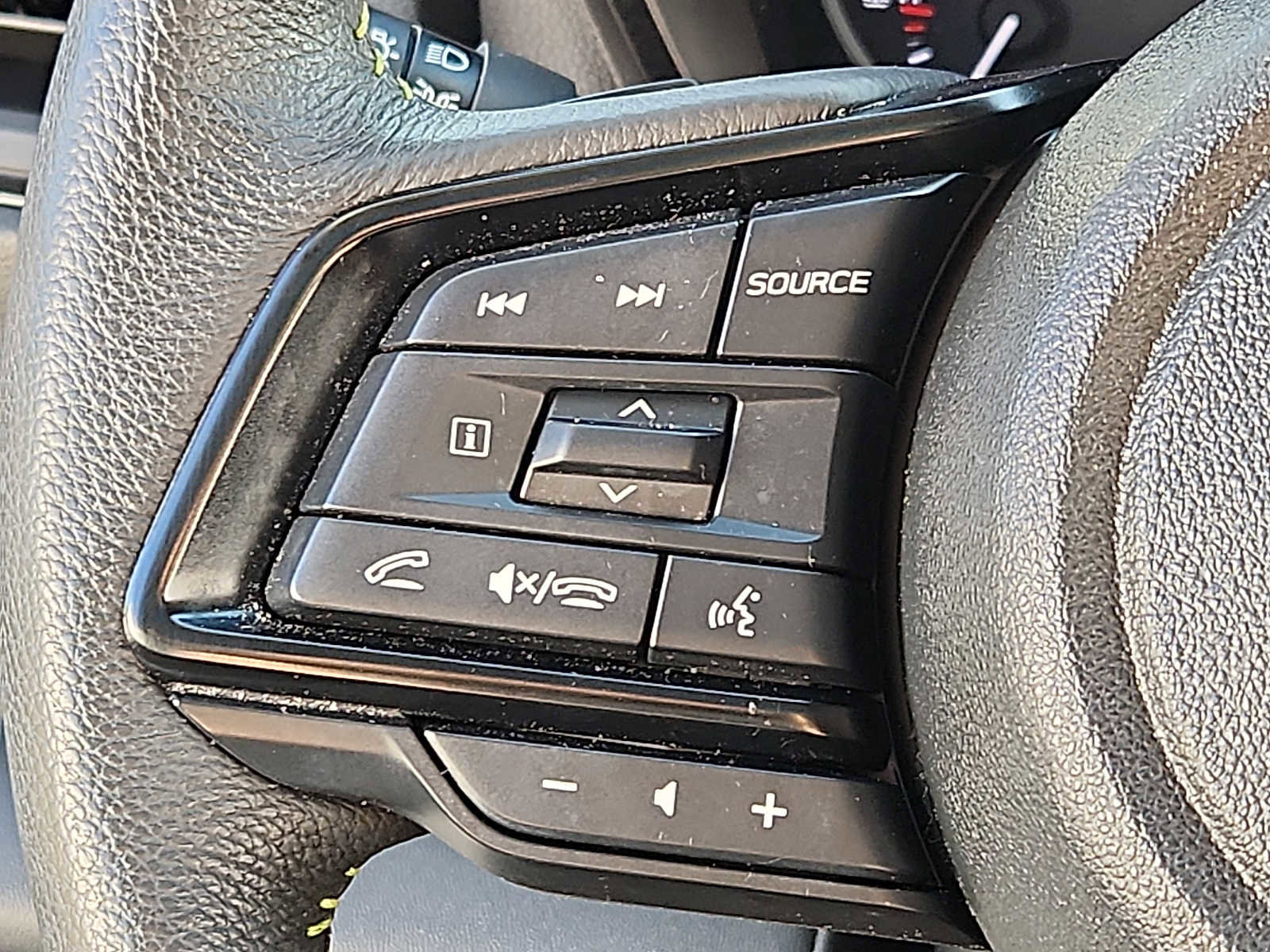 Used 2023 Subaru Ascent Onyx Edition AWD/4WD image 21