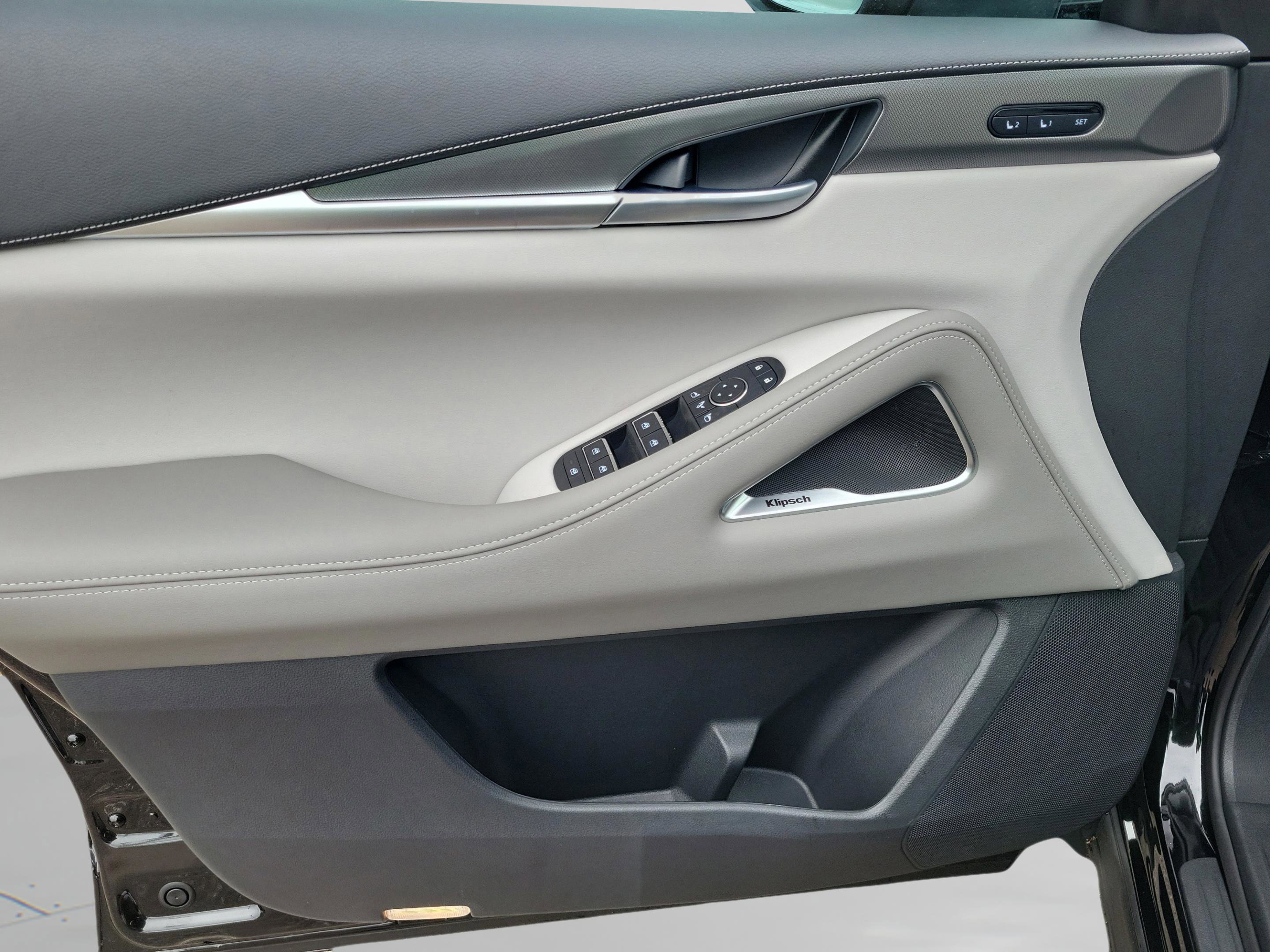 New 2026 INFINITI QX60 Luxe w/ Family Package image 28