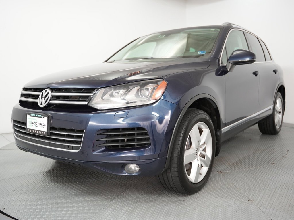 Used 2013 Volkswagen Touareg VR6 image 3