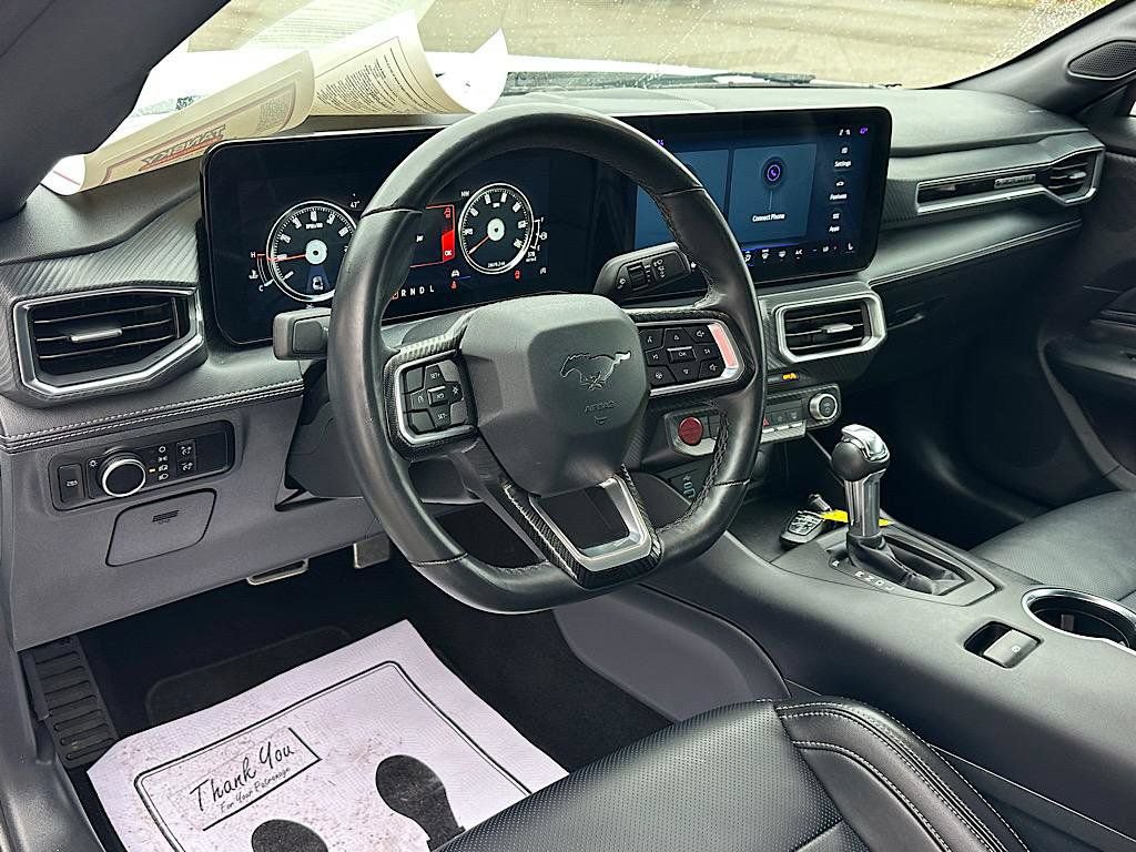 Used 2025 Ford Mustang Premium RWD image 15