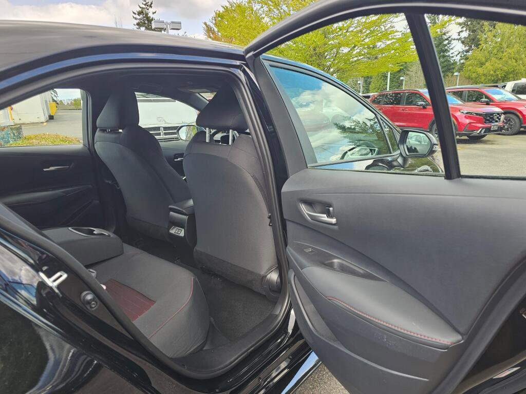 Used 2025 Toyota Corolla SE FWD image 12