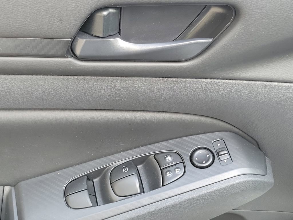 Used 2025 Nissan Altima 2.5 S image 16