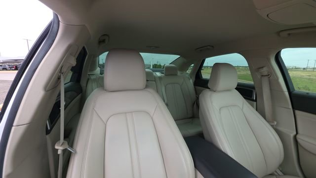 Used 2020 Lincoln MKZ w/ Convenience Package image 31