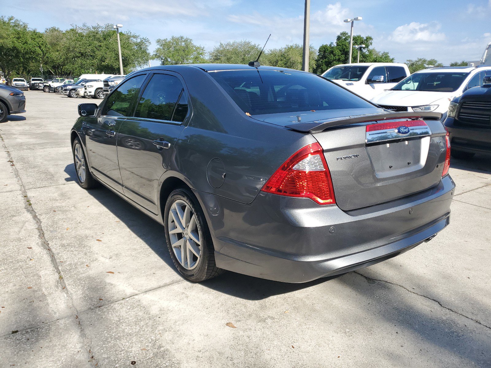 Used 2012 Ford Fusion SEL FWD image 2