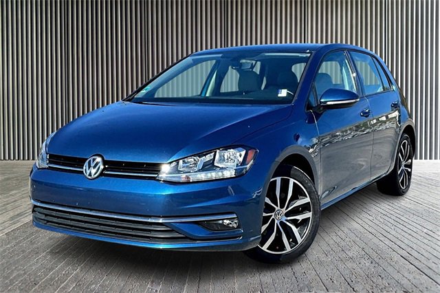 Used 2018 Volkswagen Golf SE