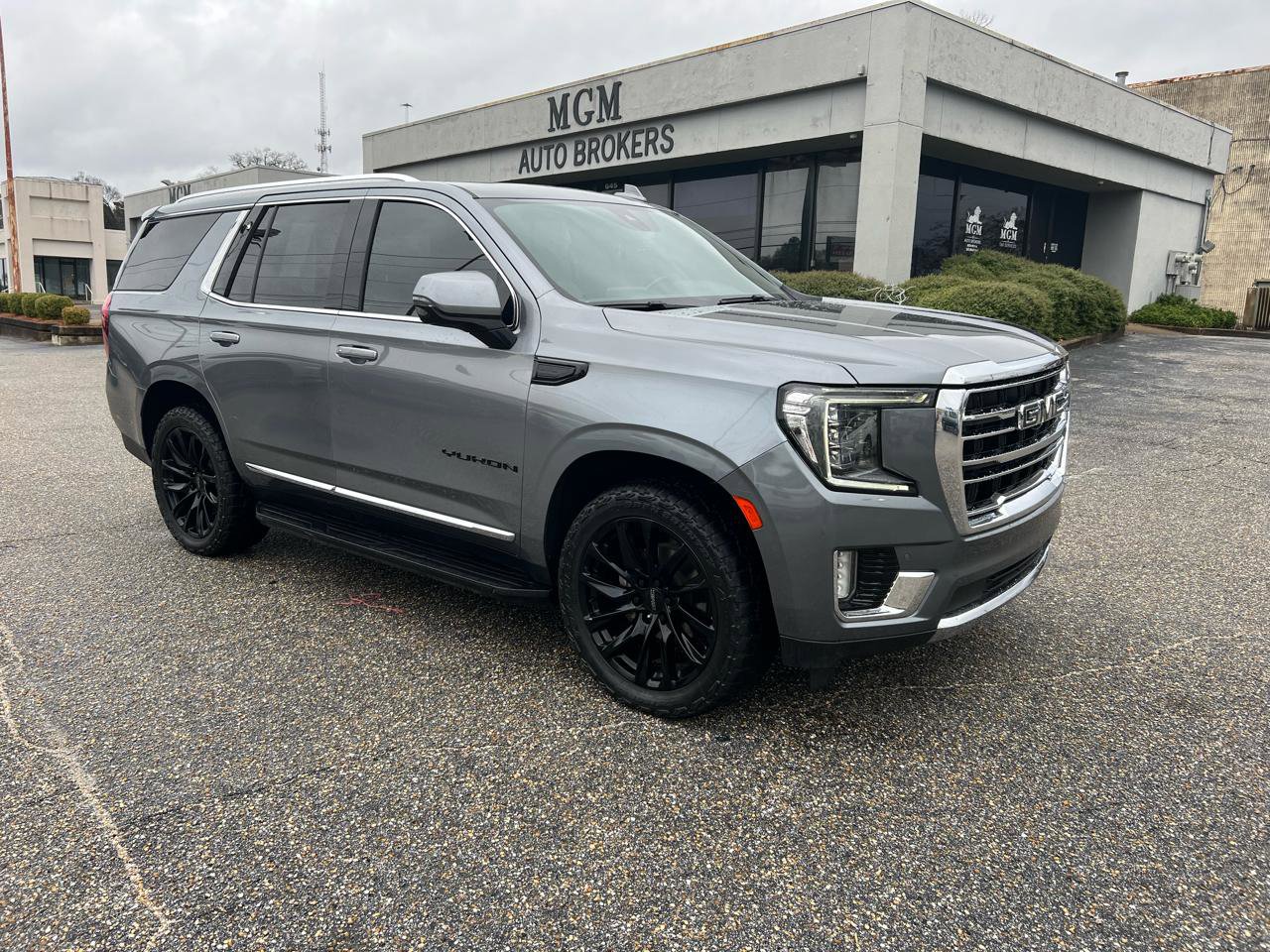 Used 2022 GMC Yukon SLT w/ SLT Premium Package image 30