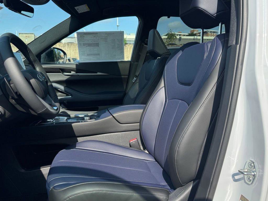 New 2026 INFINITI QX60 Sport w/ Dark Cargo Package AWD/4WD image 15