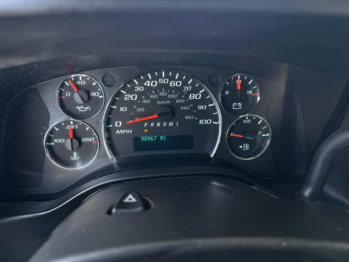 Used 2015 Chevrolet Express 3500 w/ Chrome Appearance Package image 9