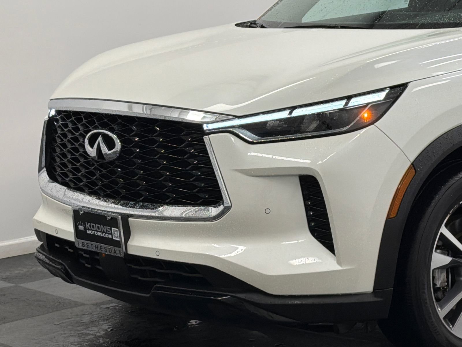 Used 2024 INFINITI QX60 Luxe image 2