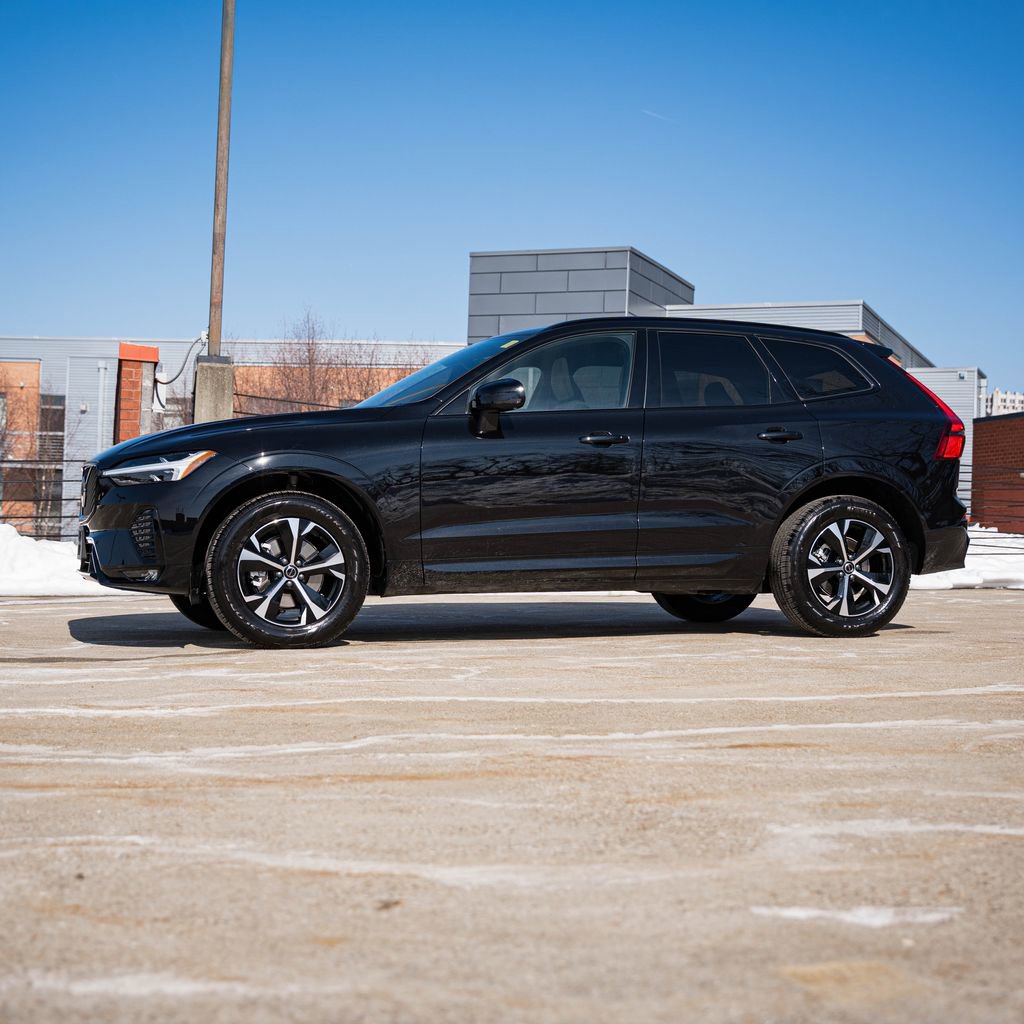 Certified 2026 Volvo XC60 B5 Core image 3