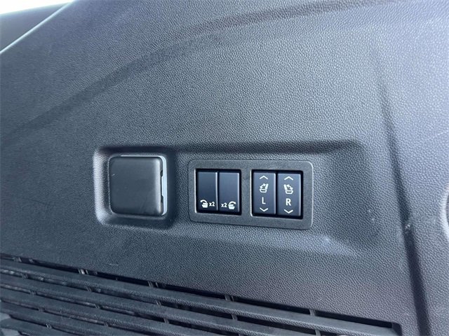 Certified 2024 Chevrolet Suburban Premier w/ Premium Package image 12
