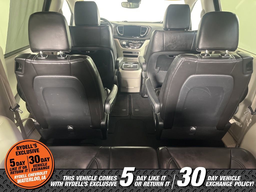 Used 2024 Chrysler Pacifica Touring-L FWD image 26