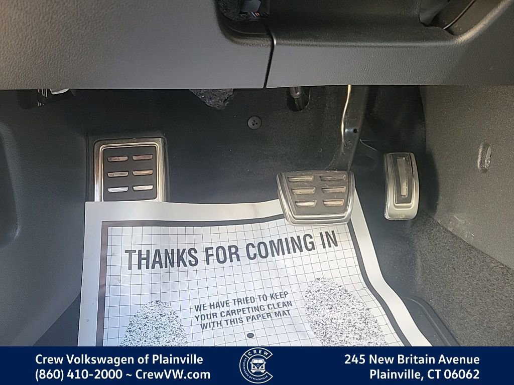 Certified 2025 Volkswagen Jetta Sport image 40