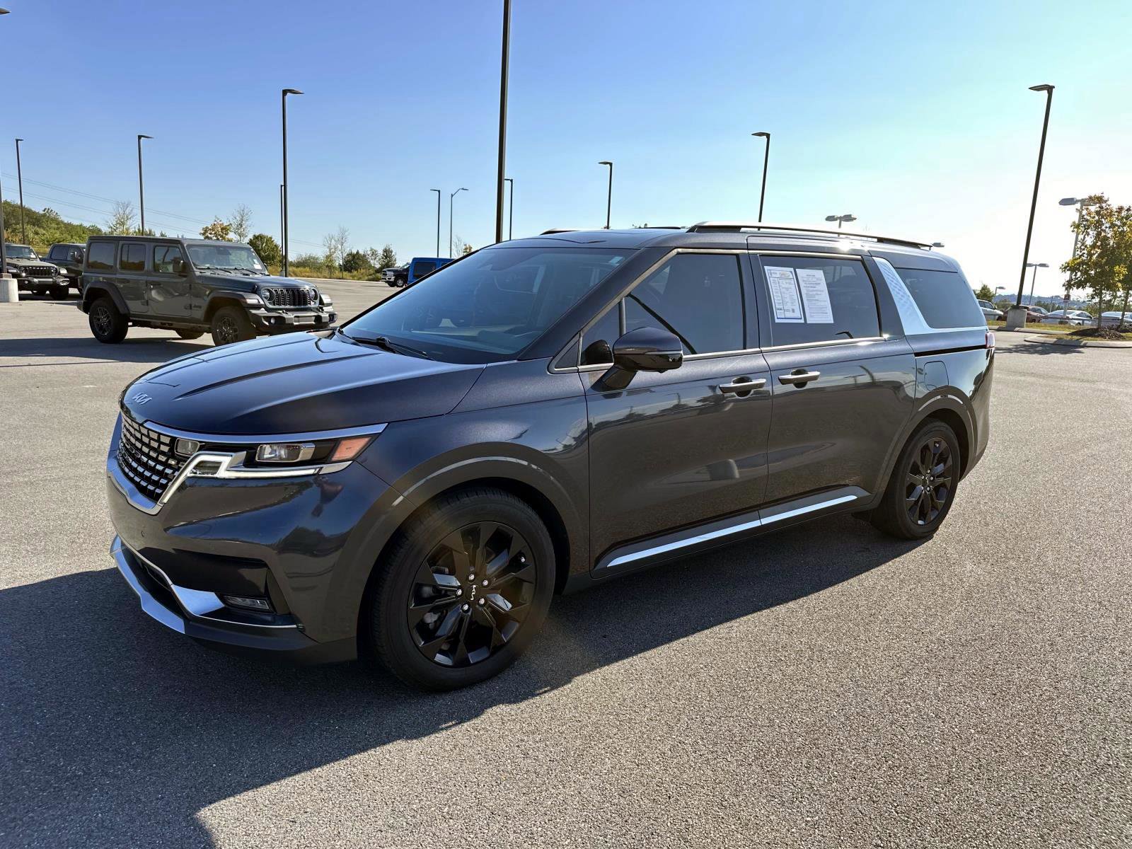 Used 2024 Kia Carnival SX Prestige image 9