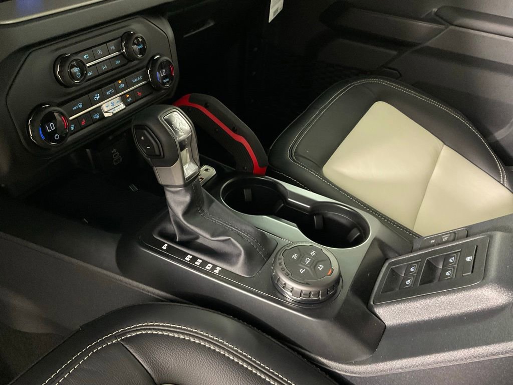 New 2026 Ford Bronco Outer Banks AWD/4WD image 18