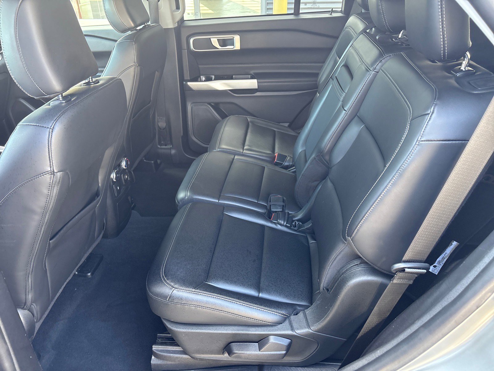 Used 2022 Ford Explorer XLT w/ Equipment Group 202A image 35