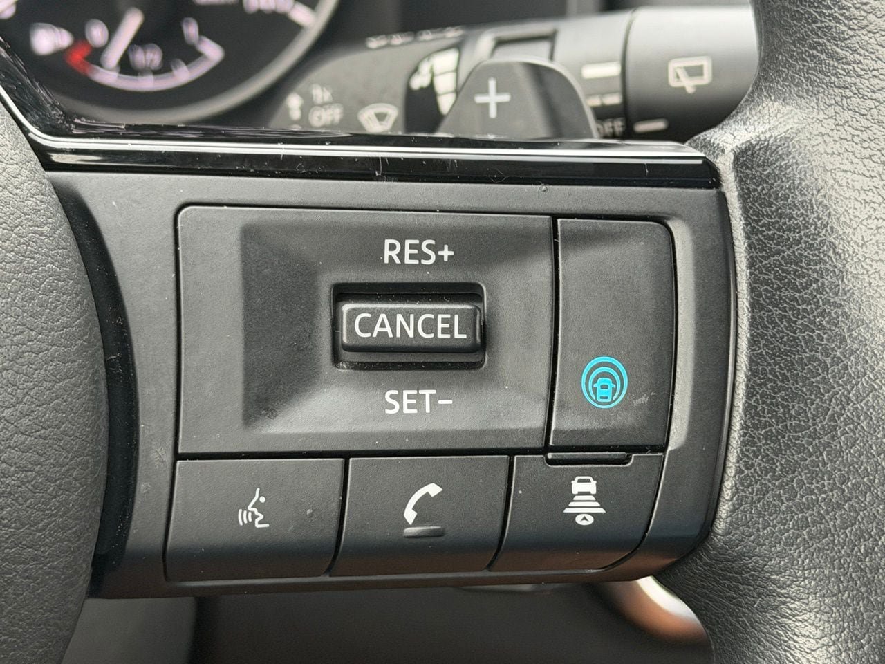 Used 2023 Nissan Rogue SV FWD image 19