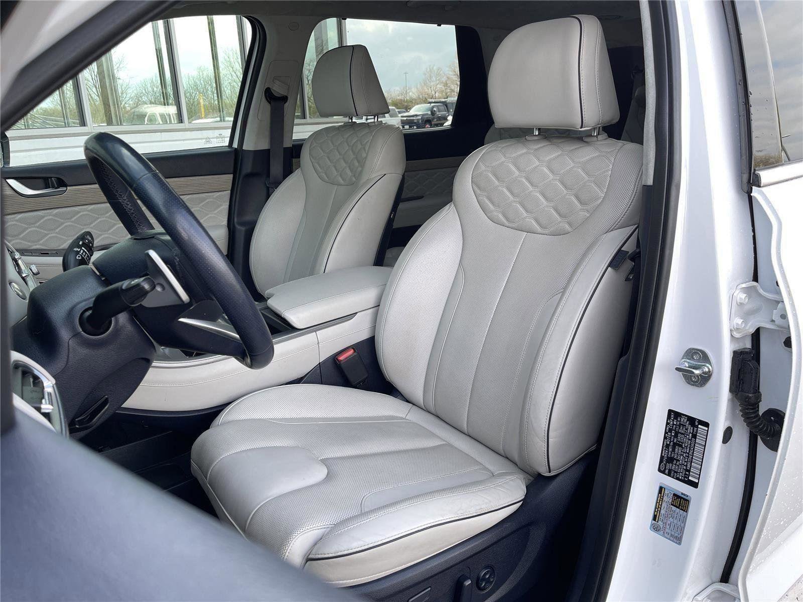 Used 2022 Hyundai Palisade Calligraphy w/ Winter Package image 15