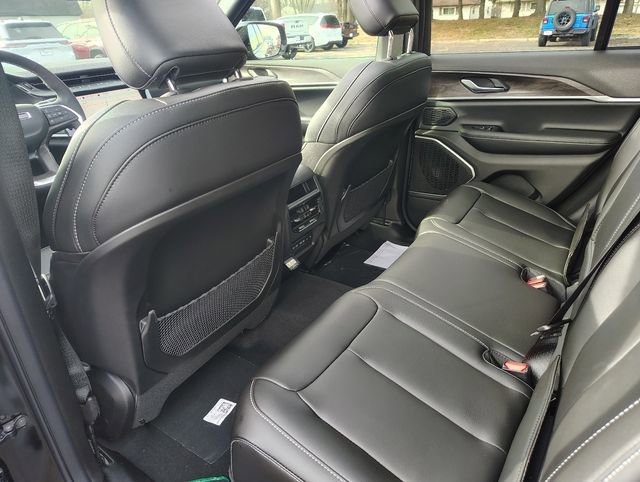 New 2026 Jeep Grand Cherokee Limited image 32