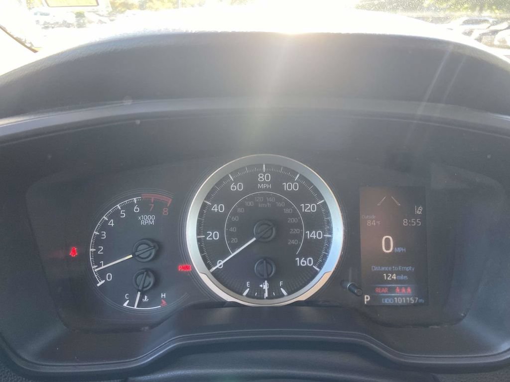 Used 2020 Toyota Corolla LE FWD image 21