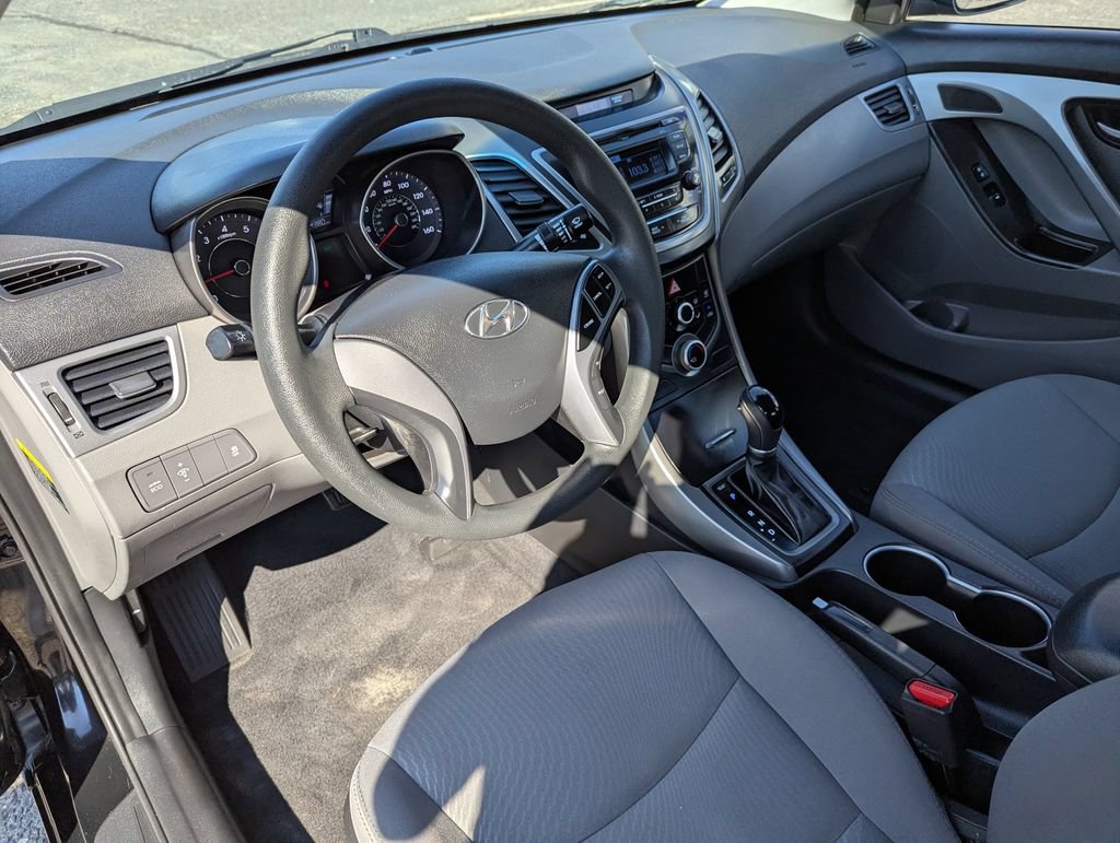 Used 2016 Hyundai Elantra SE FWD image 9